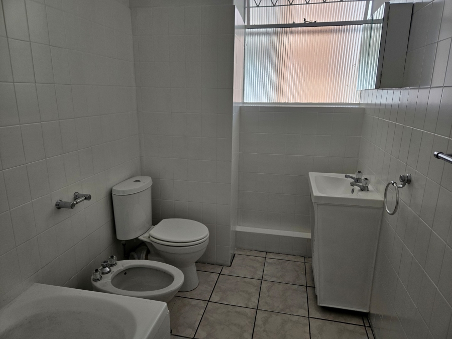 2 Bedroom Property for Sale in Dunkeld Gauteng