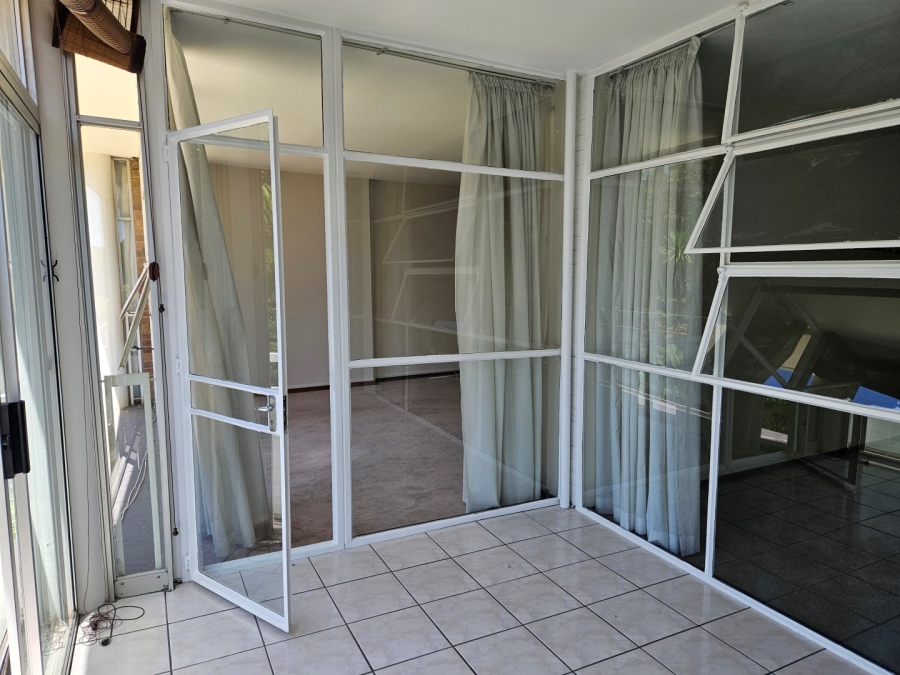2 Bedroom Property for Sale in Dunkeld Gauteng