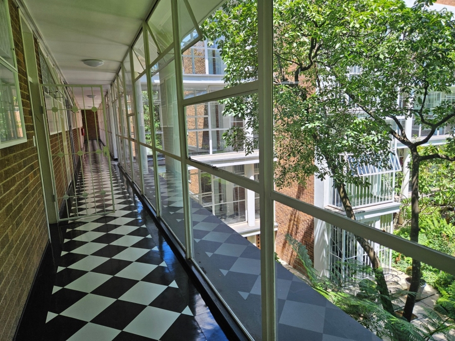 2 Bedroom Property for Sale in Dunkeld Gauteng