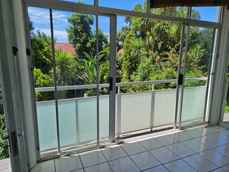 2 Bedroom Property for Sale in Dunkeld Gauteng