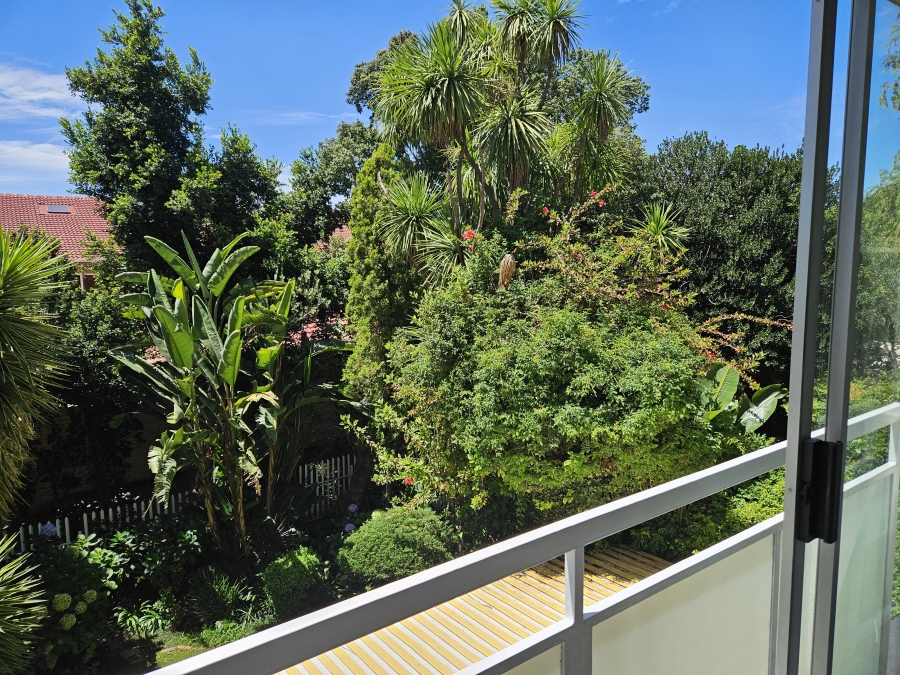 2 Bedroom Property for Sale in Dunkeld Gauteng