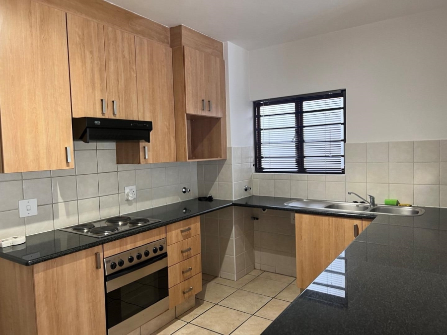 To Let 2 Bedroom Property for Rent in Woodmead Gauteng