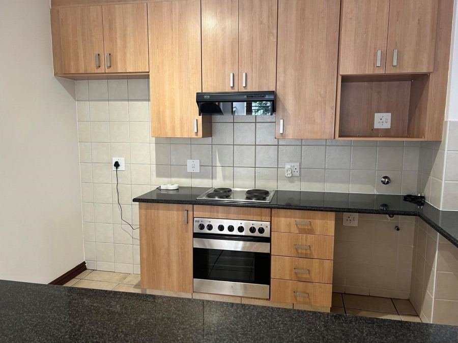 To Let 2 Bedroom Property for Rent in Woodmead Gauteng