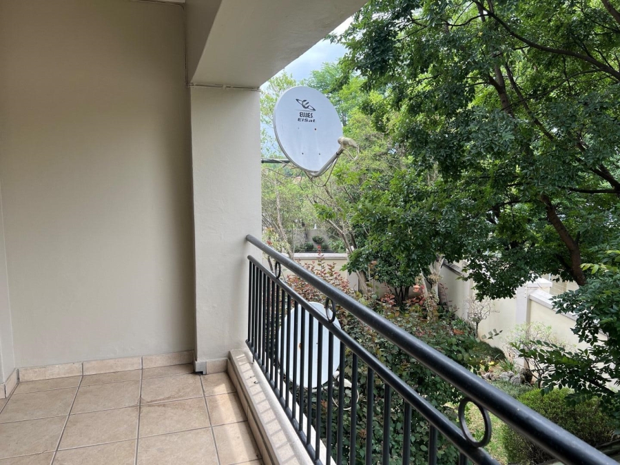 To Let 2 Bedroom Property for Rent in Woodmead Gauteng