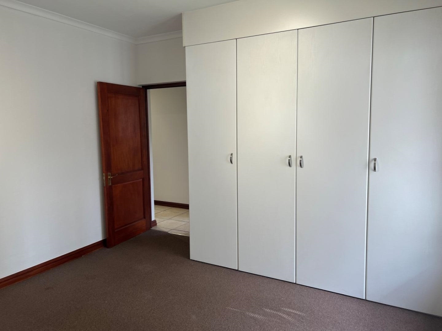 To Let 2 Bedroom Property for Rent in Woodmead Gauteng