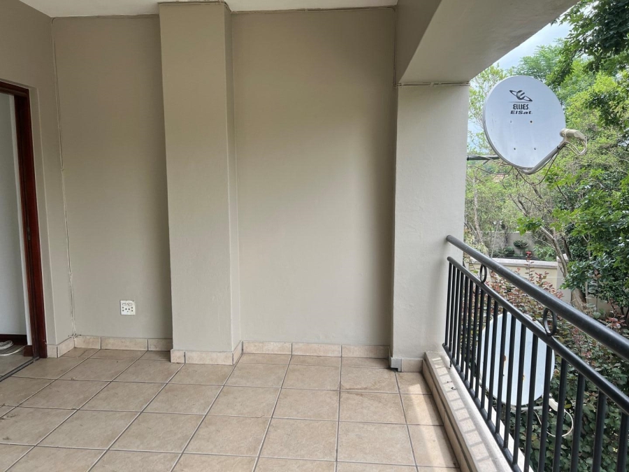 To Let 2 Bedroom Property for Rent in Woodmead Gauteng