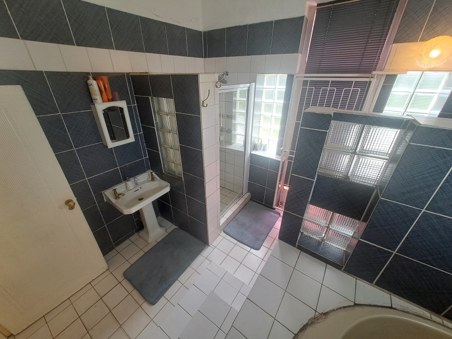 5 Bedroom Property for Sale in Kensington Gauteng