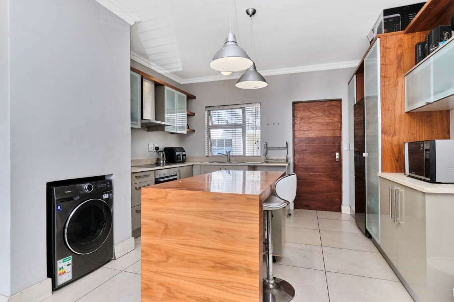 2 Bedroom Property for Sale in Wendywood Gauteng