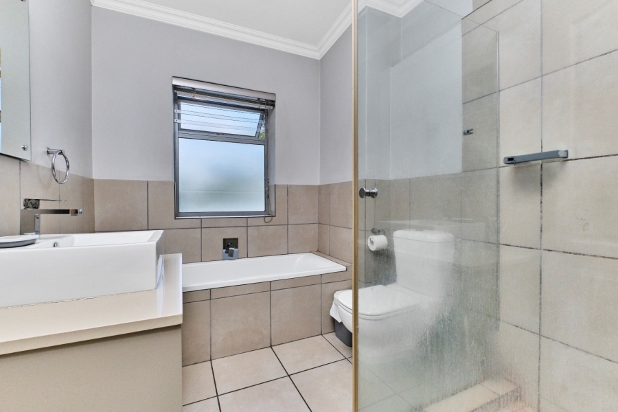 2 Bedroom Property for Sale in Wendywood Gauteng