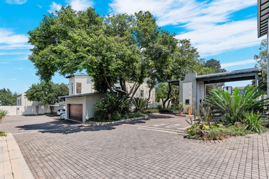 2 Bedroom Property for Sale in Wendywood Gauteng