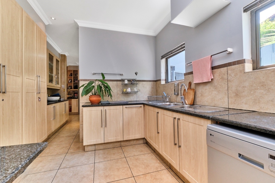 4 Bedroom Property for Sale in Woodmead Gauteng