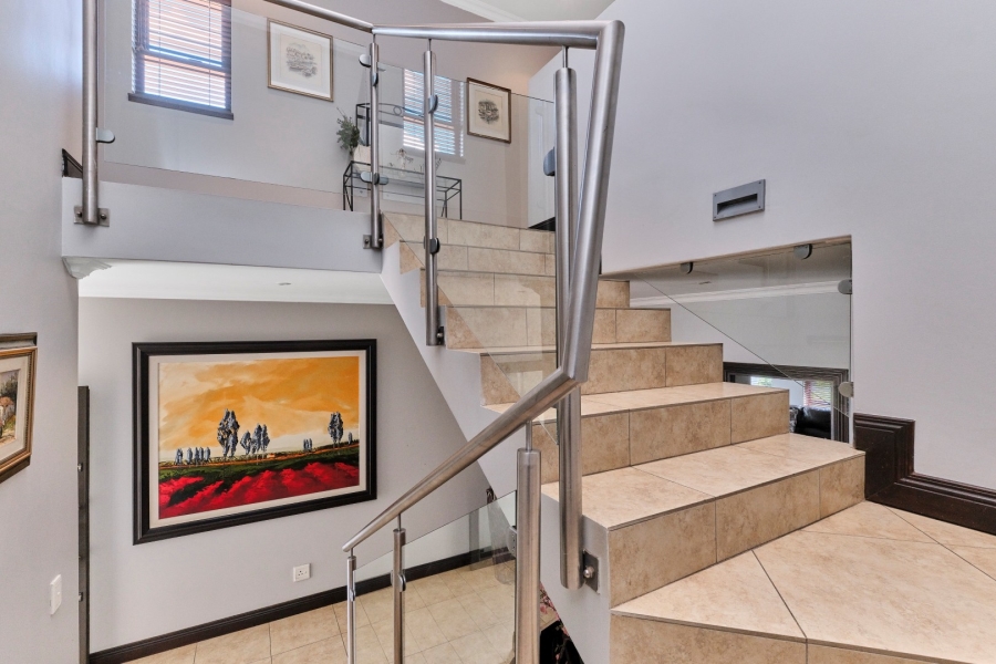 4 Bedroom Property for Sale in Woodmead Gauteng