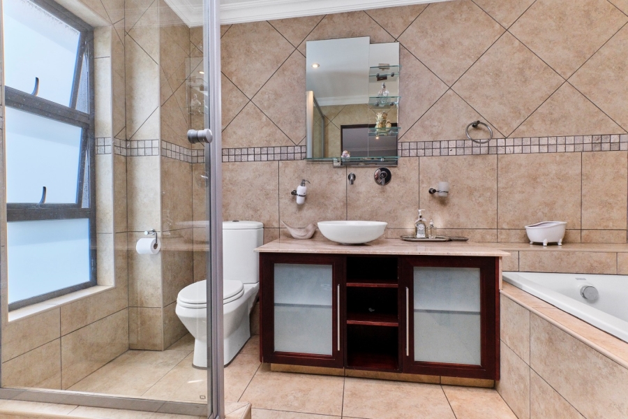 4 Bedroom Property for Sale in Woodmead Gauteng