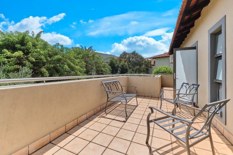 4 Bedroom Property for Sale in Woodmead Gauteng