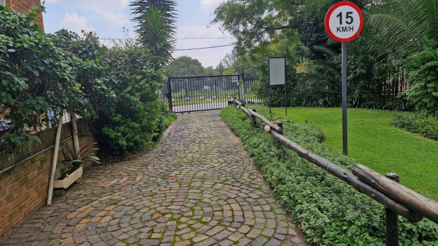 3 Bedroom Property for Sale in Cheltondale Gauteng