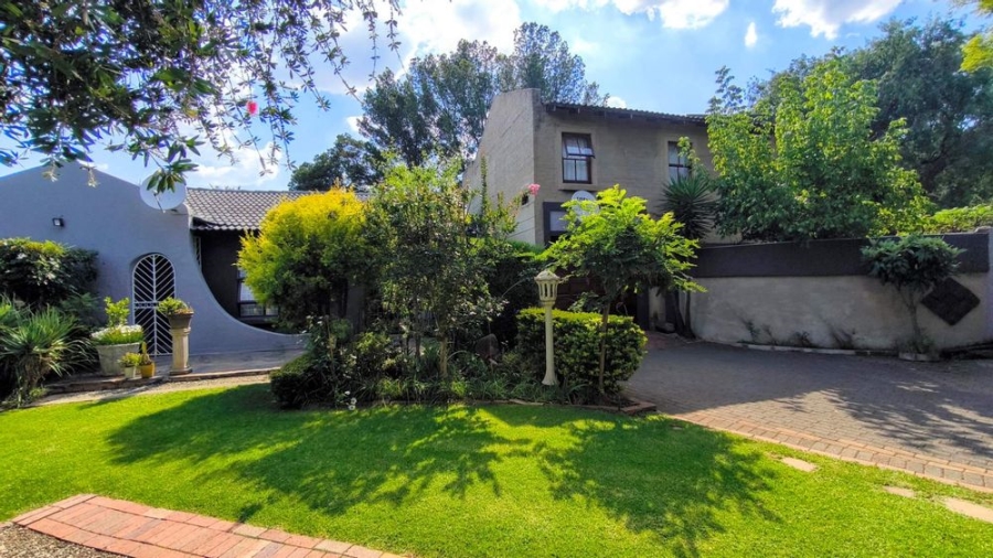 3 Bedroom Property for Sale in Brackenhurst Gauteng