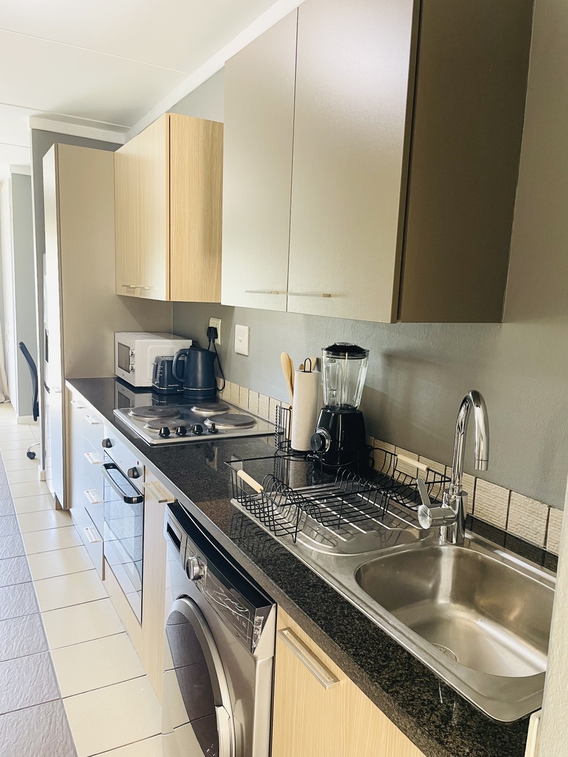 To Let 1 Bedroom Property for Rent in Fourways Gauteng