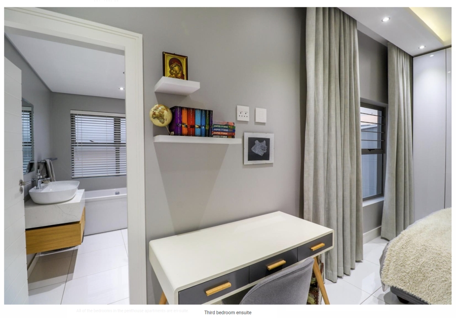 To Let 3 Bedroom Property for Rent in Broadacres Gauteng