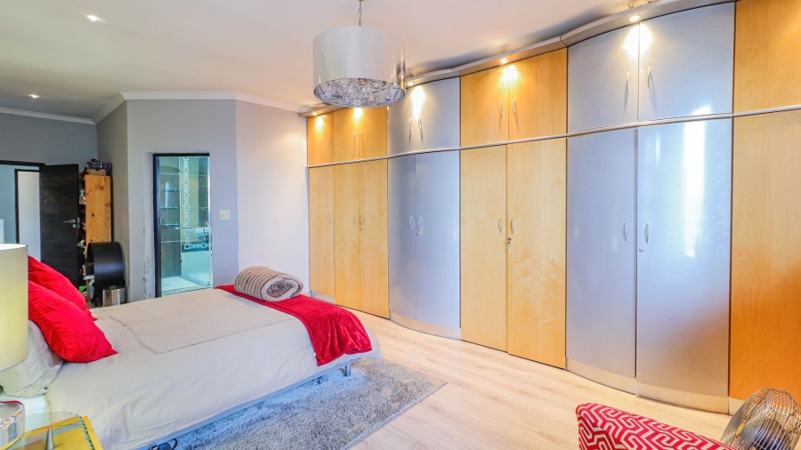 4 Bedroom Property for Sale in Crosby Gauteng