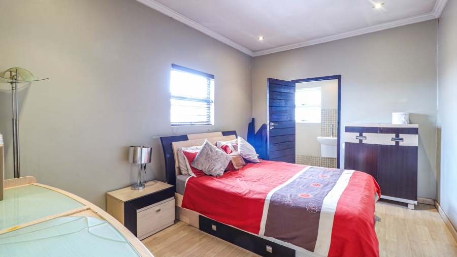 4 Bedroom Property for Sale in Crosby Gauteng