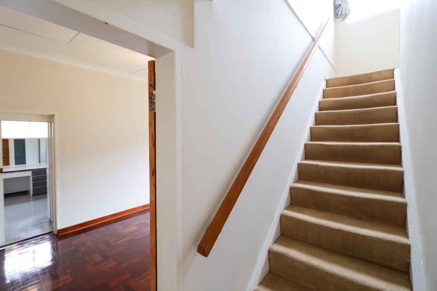 5 Bedroom Property for Sale in Greenside Gauteng