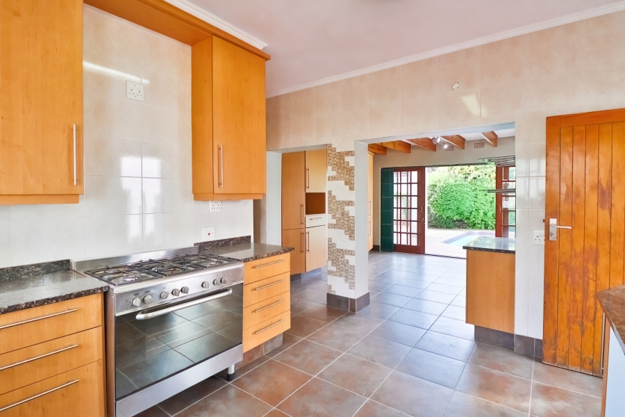 5 Bedroom Property for Sale in Greenside Gauteng