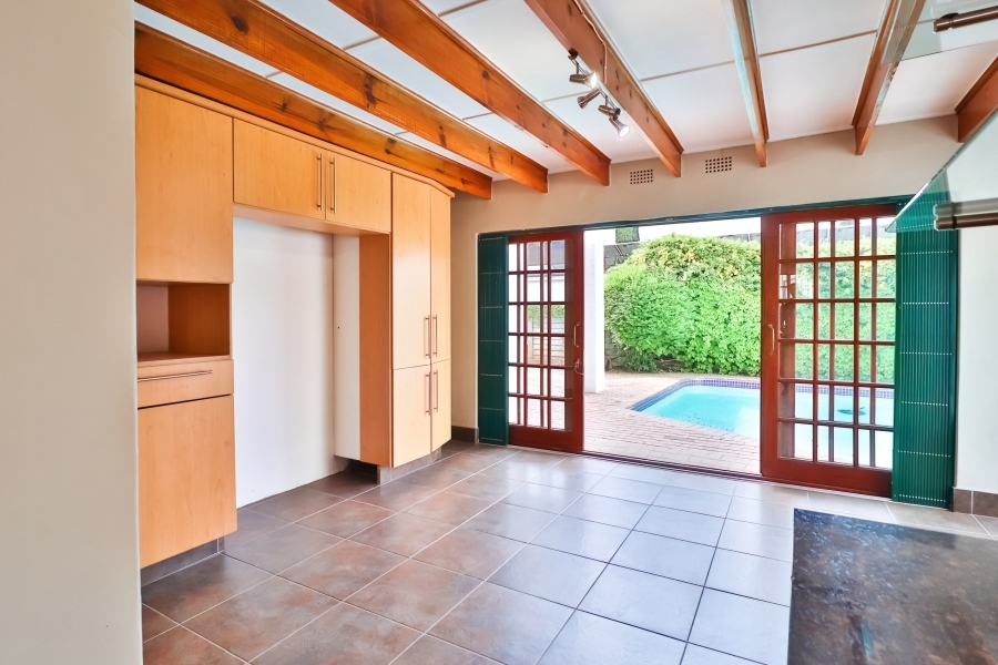 5 Bedroom Property for Sale in Greenside Gauteng