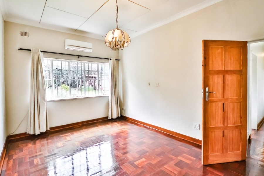 5 Bedroom Property for Sale in Greenside Gauteng