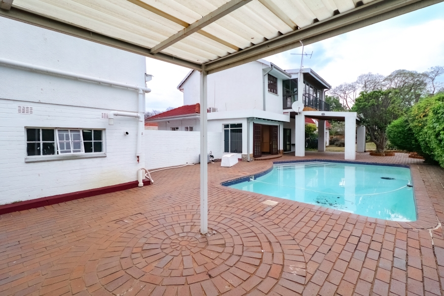 5 Bedroom Property for Sale in Greenside Gauteng