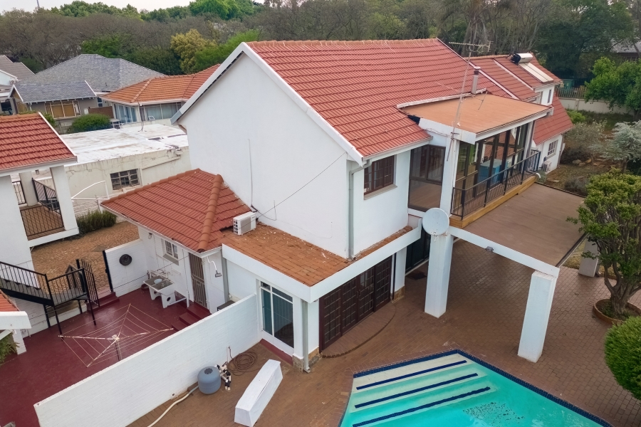 5 Bedroom Property for Sale in Greenside Gauteng