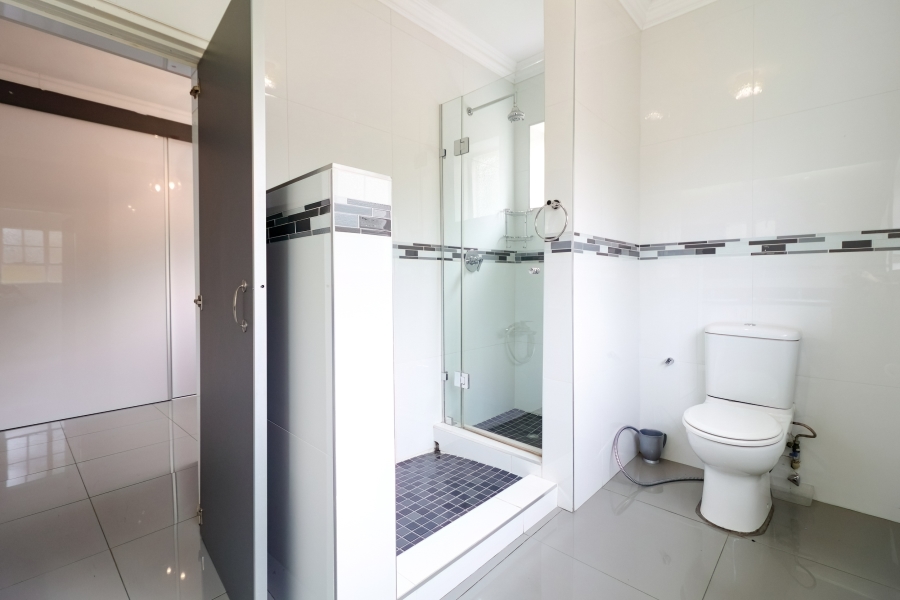 5 Bedroom Property for Sale in Greenside Gauteng