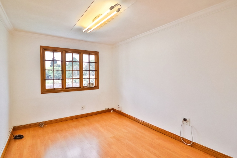 5 Bedroom Property for Sale in Greenside Gauteng