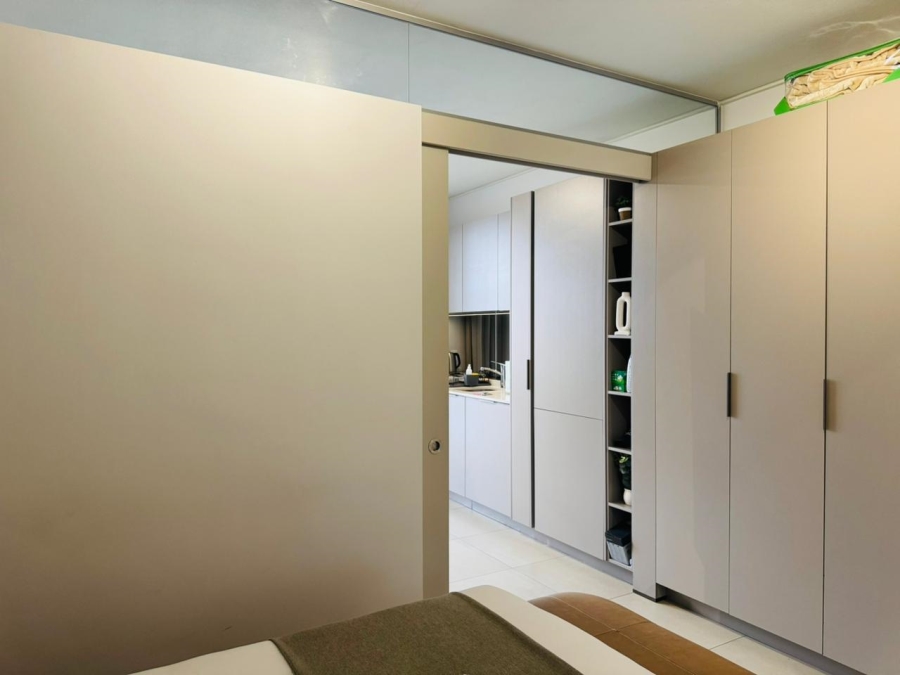 1 Bedroom Property for Sale in Rosebank Gauteng