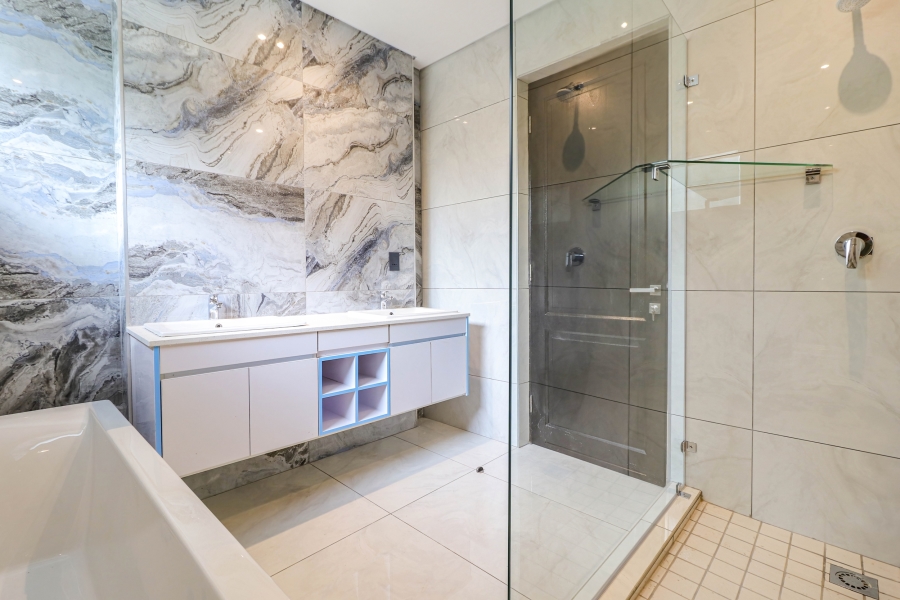 5 Bedroom Property for Sale in Houghton Estate Gauteng