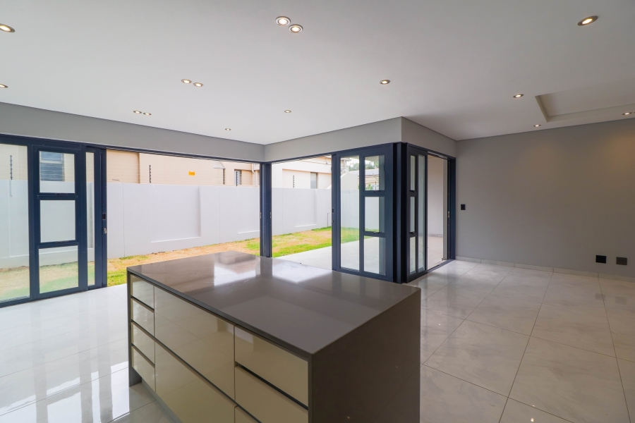 5 Bedroom Property for Sale in Houghton Estate Gauteng