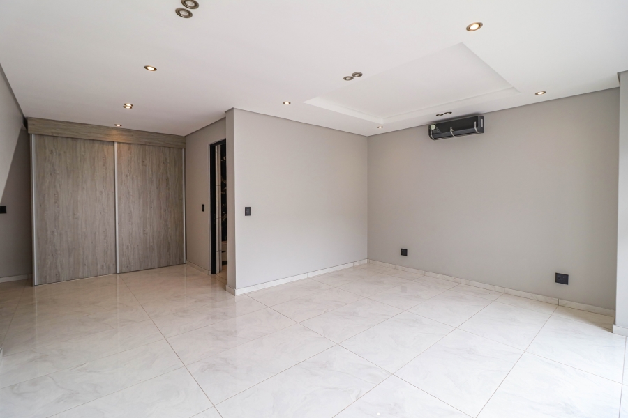 5 Bedroom Property for Sale in Houghton Estate Gauteng