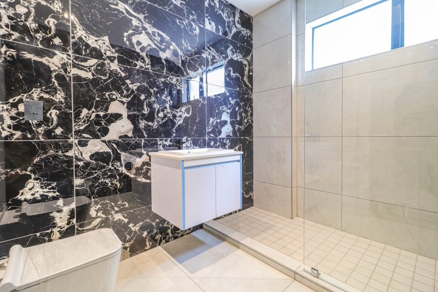 5 Bedroom Property for Sale in Houghton Estate Gauteng