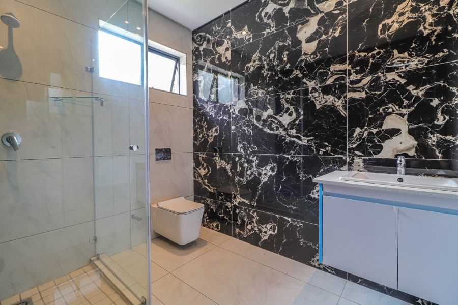 5 Bedroom Property for Sale in Houghton Estate Gauteng