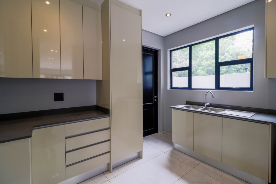 5 Bedroom Property for Sale in Houghton Estate Gauteng