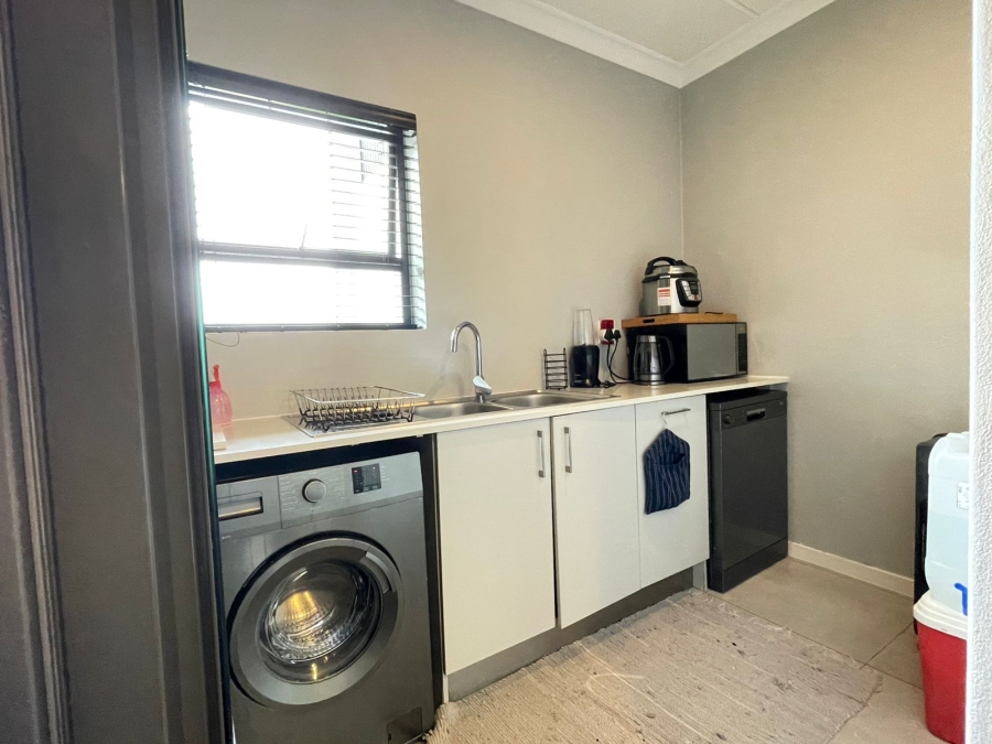 To Let 2 Bedroom Property for Rent in Ferndale Gauteng