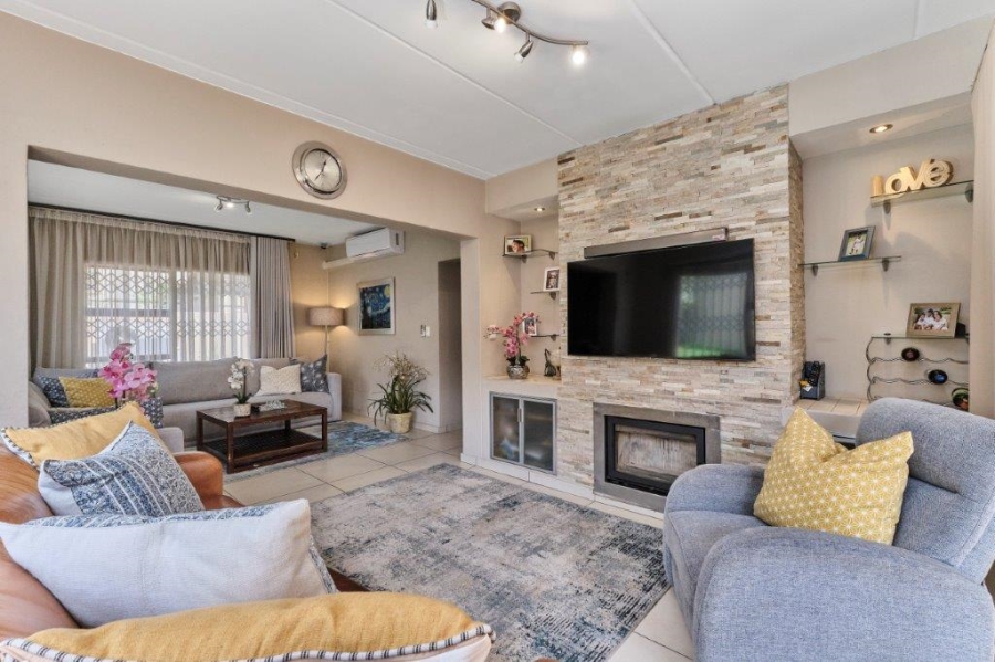 3 Bedroom Property for Sale in Douglasdale Gauteng