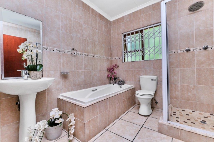 3 Bedroom Property for Sale in Douglasdale Gauteng