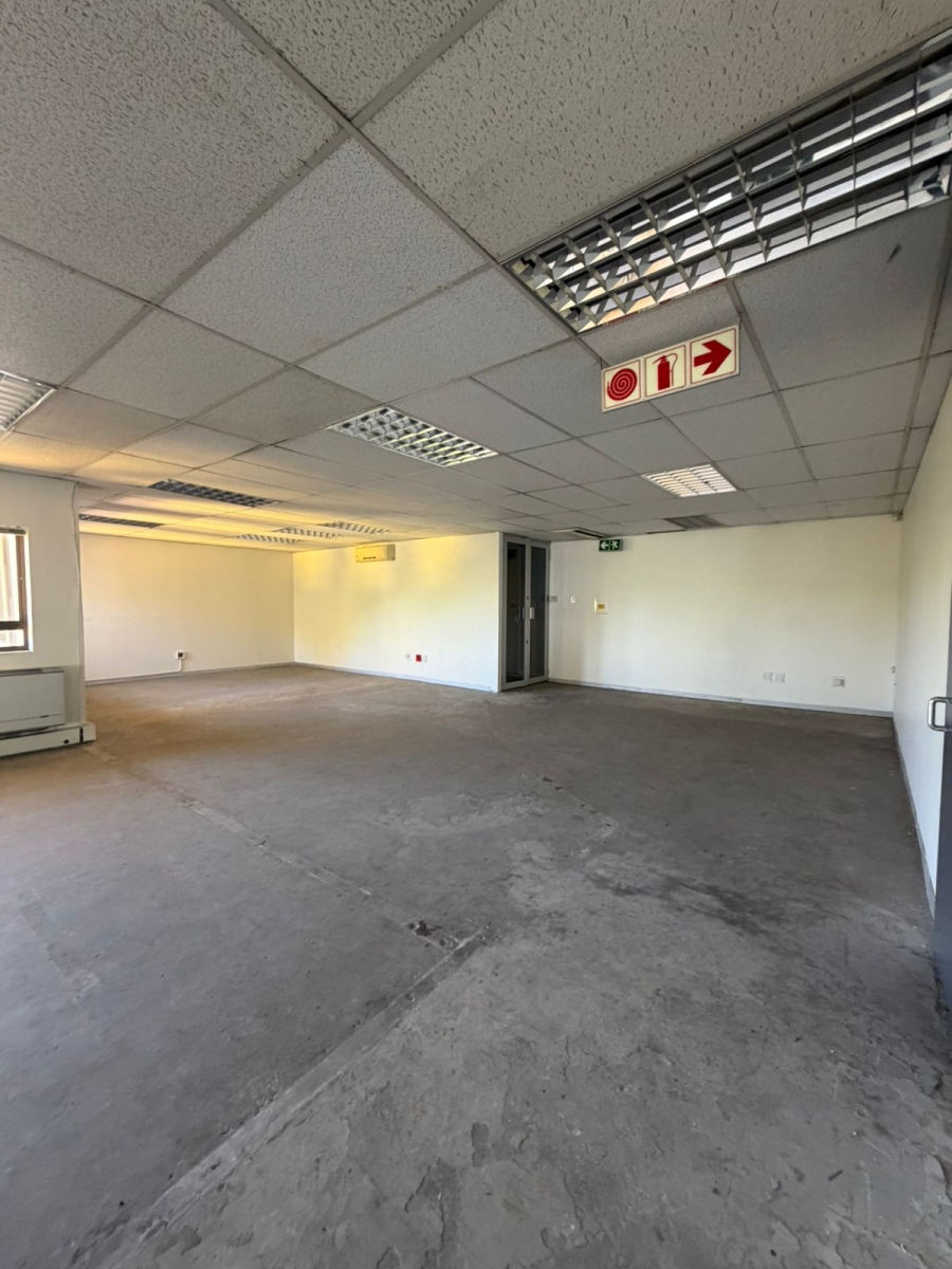 To Let commercial Property for Rent in Hyde Park Gauteng