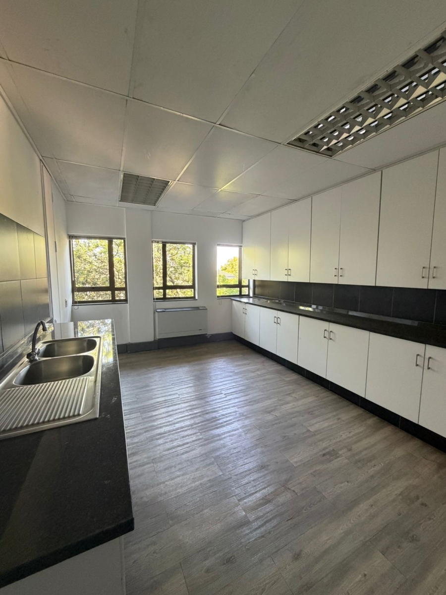 To Let commercial Property for Rent in Hyde Park Gauteng