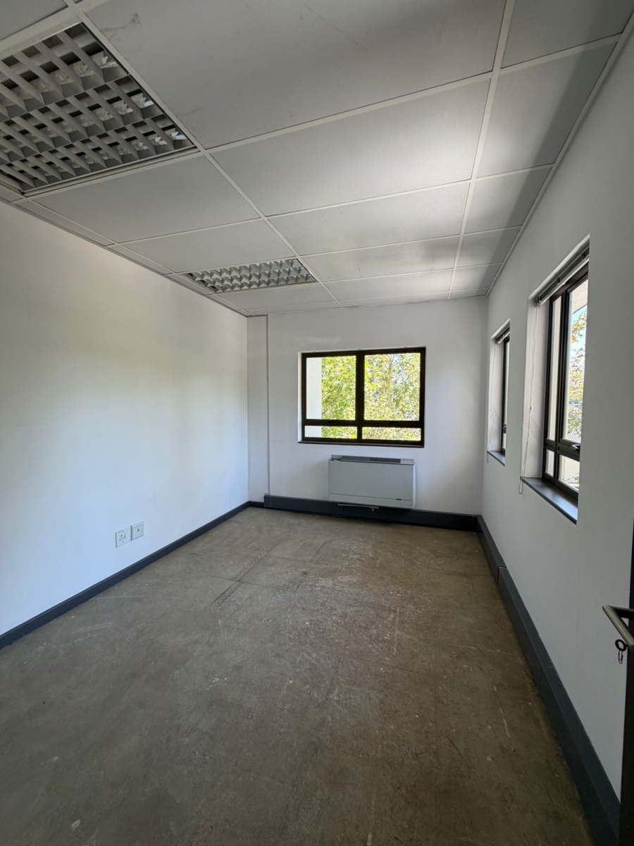 To Let commercial Property for Rent in Hyde Park Gauteng