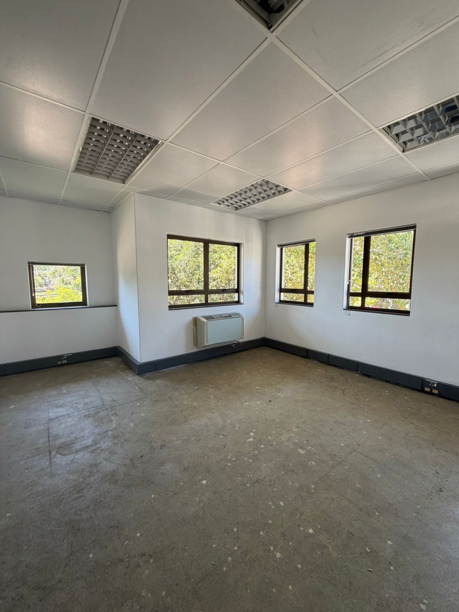 To Let commercial Property for Rent in Hyde Park Gauteng