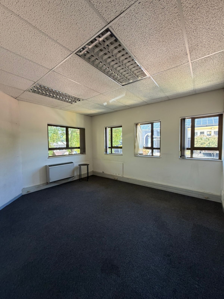 To Let commercial Property for Rent in Hyde Park Gauteng