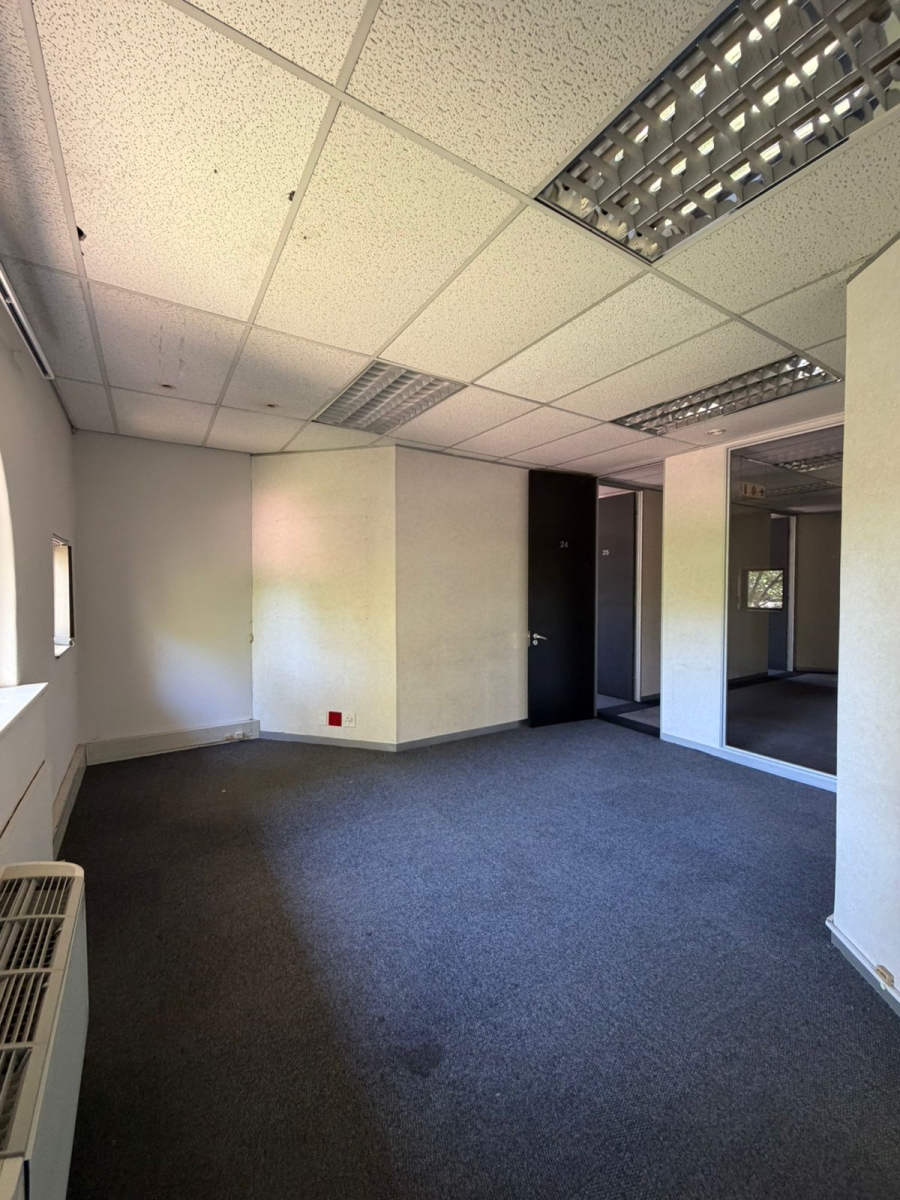 To Let commercial Property for Rent in Hyde Park Gauteng