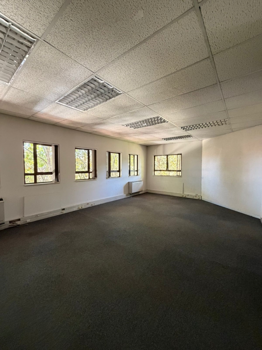 To Let commercial Property for Rent in Hyde Park Gauteng