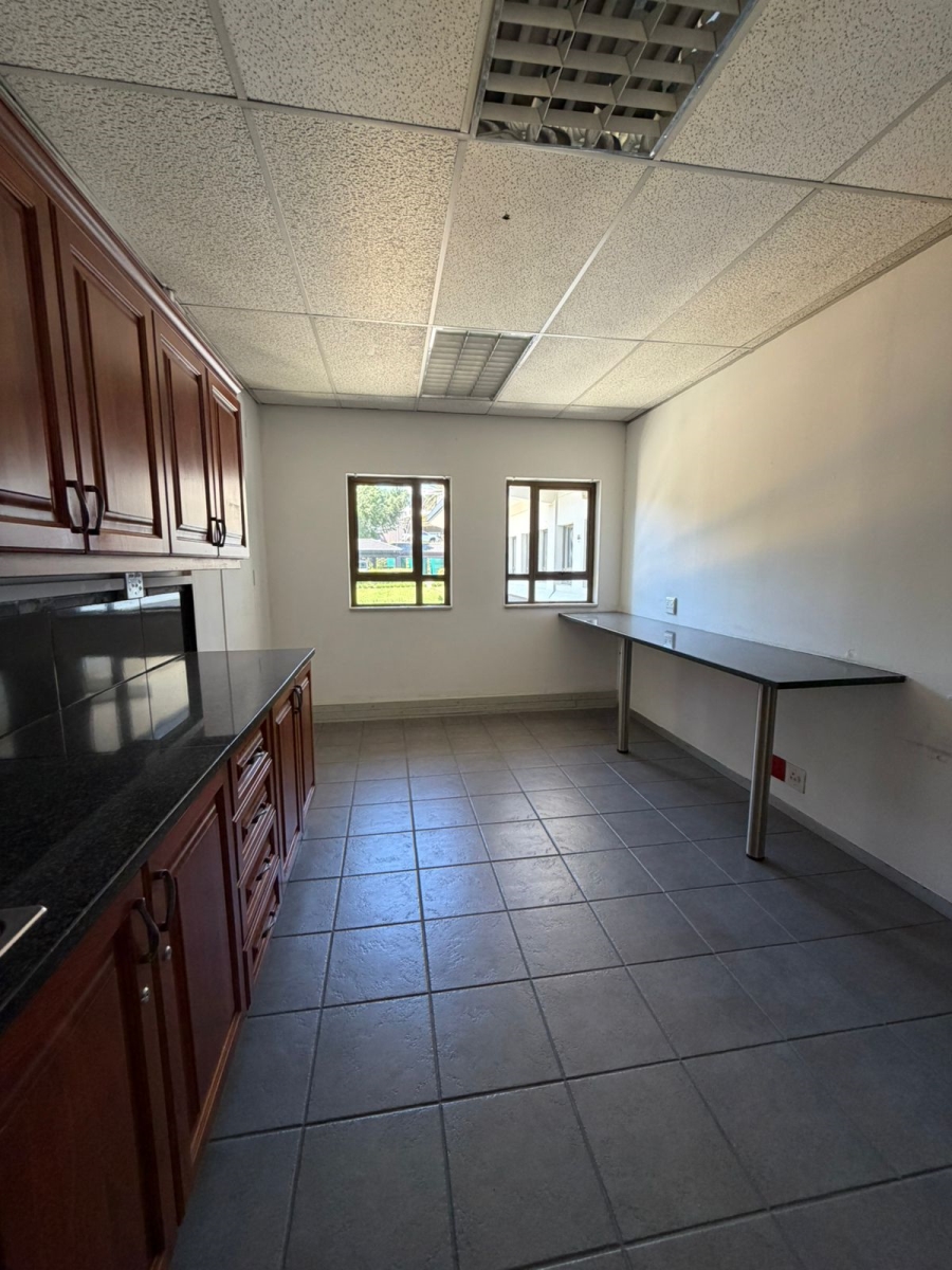 To Let commercial Property for Rent in Hyde Park Gauteng